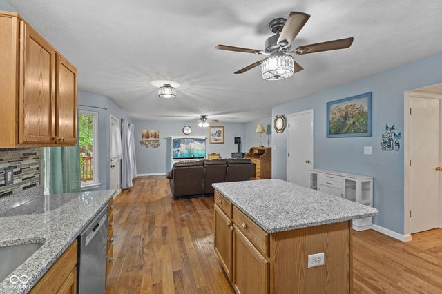 1200 Breaside Court, Greenwood, IN 46143