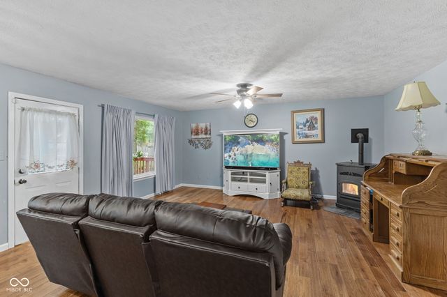 1200 Breaside Court, Greenwood, IN 46143