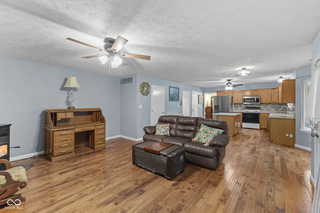 1200 Breaside Court, Greenwood, IN 46143