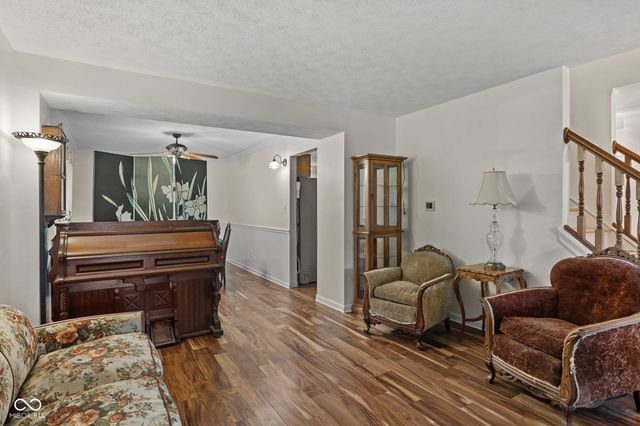 1200 Breaside Court, Greenwood, IN 46143