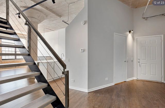 17 N Loomis Street 4H, Chicago, IL 60607