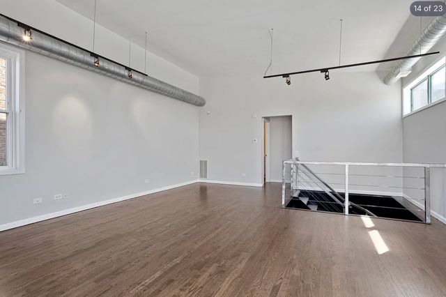 17 N Loomis Street 4H, Chicago, IL 60607