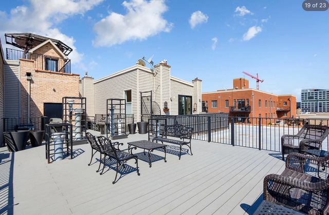 17 N Loomis Street 4H, Chicago, IL 60607