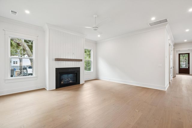 1087 Gadsdenville Rd, Awendaw, SC 29429