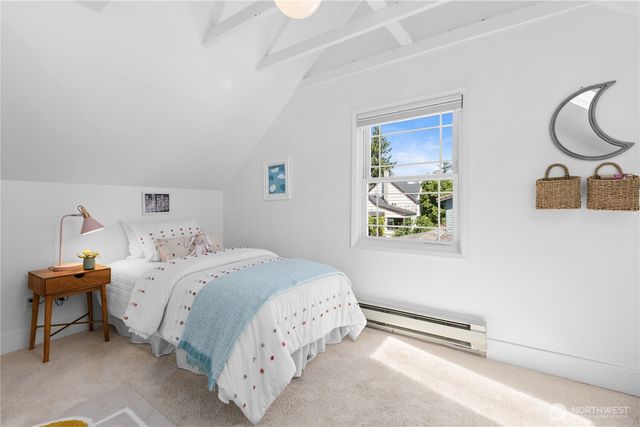 318 N 71st Street, Seattle, WA 98103