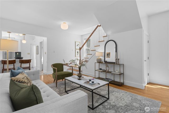 318 N 71st Street, Seattle, WA 98103