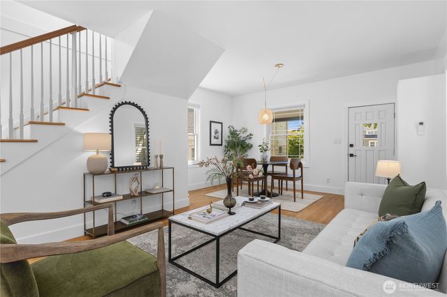 318 N 71st Street, Seattle, WA 98103