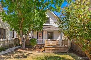 318 N 71st Street, Seattle, WA 98103