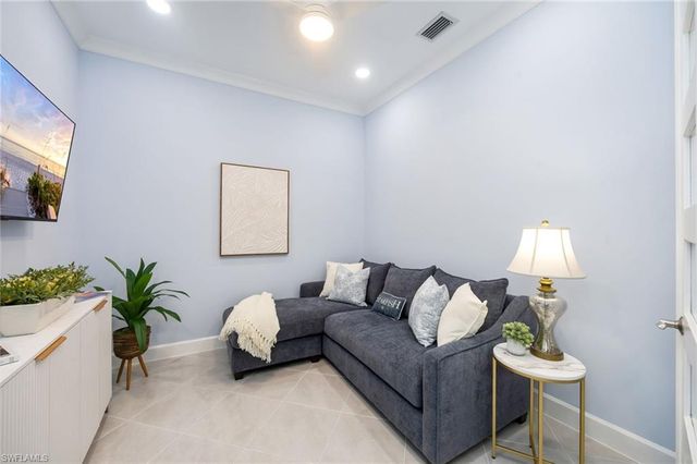 8920 Calypso CT, Naples, FL 34112