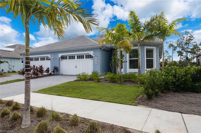 8920 Calypso CT, Naples, FL 34112