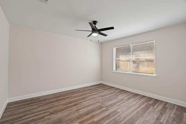 113 Continental Dr., Hattiesburg, MS 39402