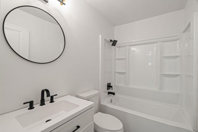 113 Continental Dr., Hattiesburg, MS 39402