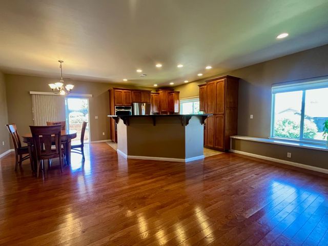 12400 Morning Mist Ln, Auburn, CA 95602