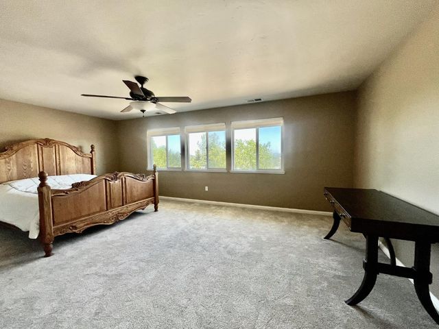 12400 Morning Mist Ln, Auburn, CA 95602