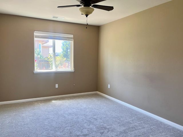 12400 Morning Mist Ln, Auburn, CA 95602