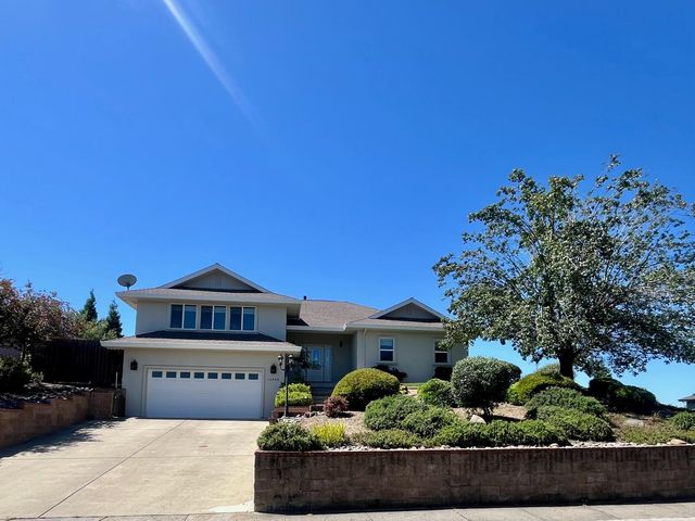 12400 Morning Mist Ln, Auburn, CA 95602