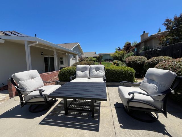 12400 Morning Mist Ln, Auburn, CA 95602