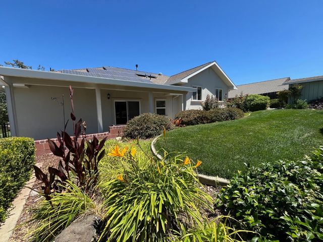 12400 Morning Mist Ln, Auburn, CA 95602