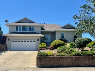 12400 Morning Mist Ln, Auburn, CA 95602
