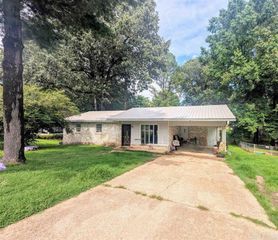 363 Lee Avenue, Piggott, AR 72454
