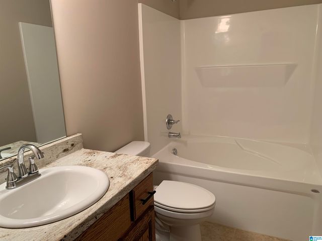 801 LAKESHORE CIRCLE, Warrior, AL 35180