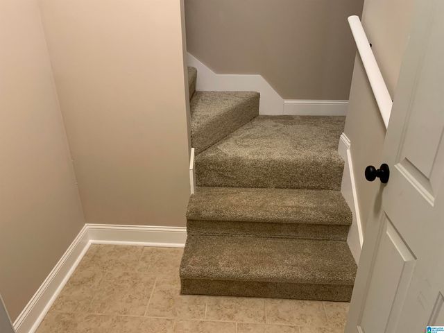 801 LAKESHORE CIRCLE, Warrior, AL 35180