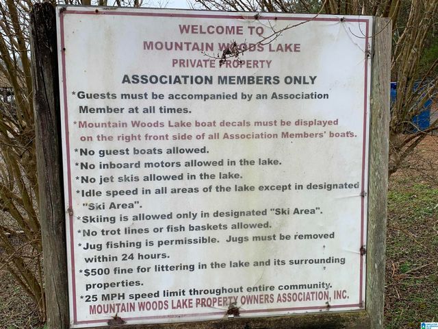 801 LAKESHORE CIRCLE, Warrior, AL 35180