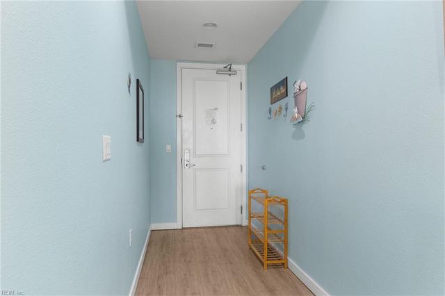 3738 Sandpiper Rd Apt 231B, Virginia Beach, VA 23456