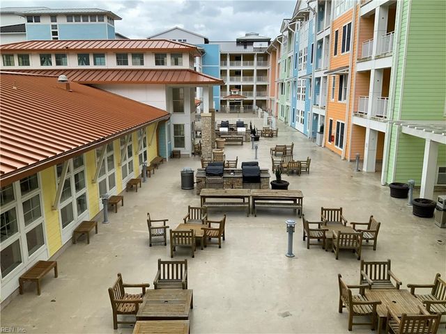 3738 Sandpiper Rd Apt 231B, Virginia Beach, VA 23456