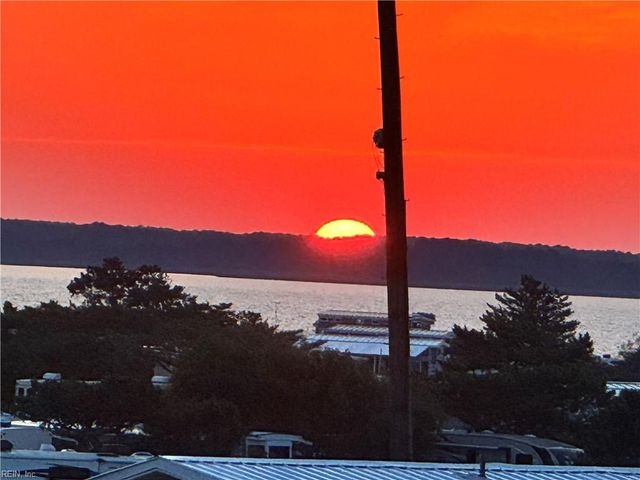 3738 Sandpiper Rd Apt 231B, Virginia Beach, VA 23456