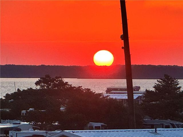 3738 Sandpiper Rd Apt 231B, Virginia Beach, VA 23456