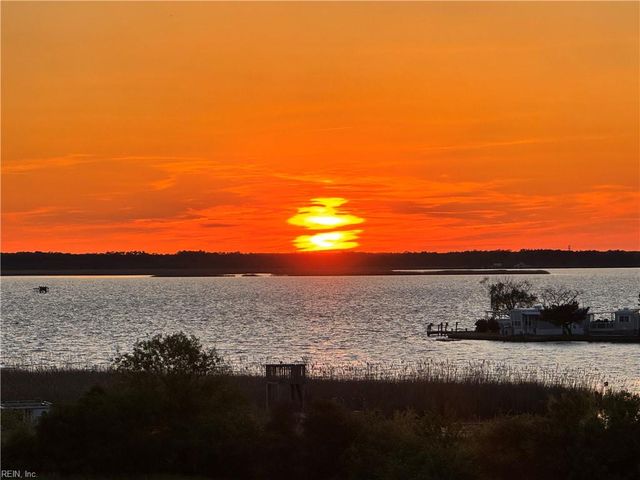 3738 Sandpiper Rd Apt 231B, Virginia Beach, VA 23456