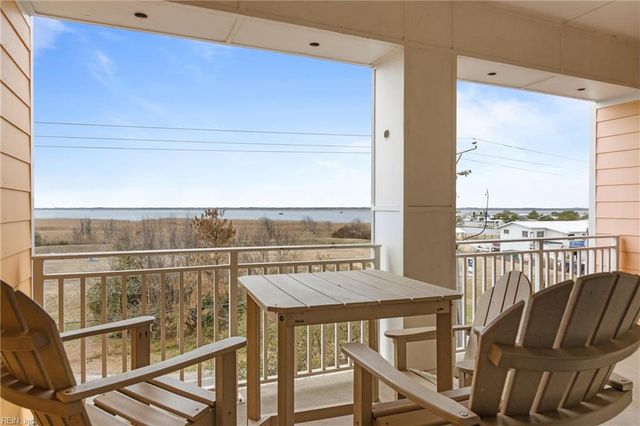 3738 Sandpiper Rd Apt 231B, Virginia Beach, VA 23456