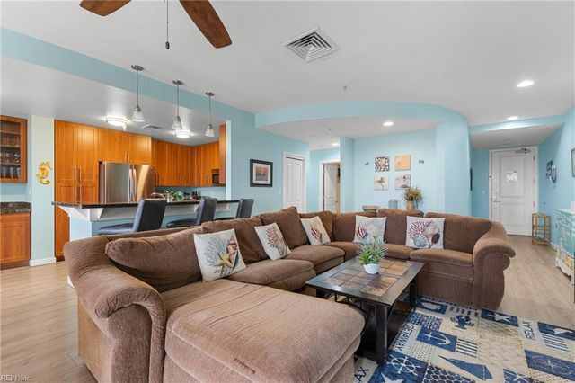 3738 Sandpiper Rd Apt 231B, Virginia Beach, VA 23456