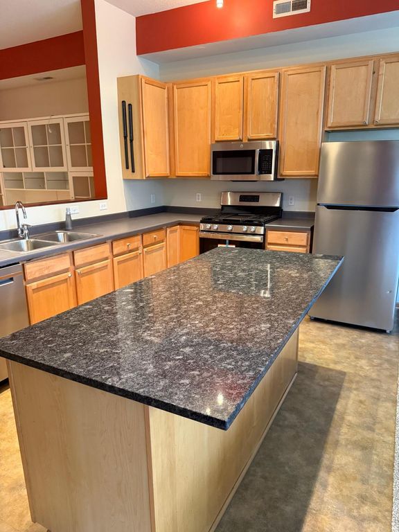 2650 University Avenue W 101, Saint Paul, MN 55114 — exterior
