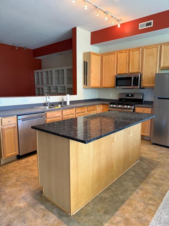 2650 University Avenue W 101, Saint Paul, MN 55114 — photo 2