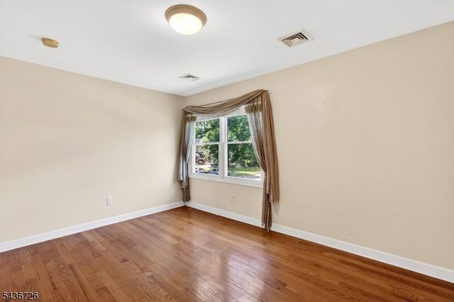 37 HALL DRIVE, Clark Twp., NJ 07066