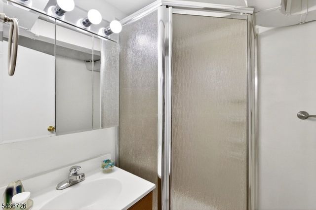 37 HALL DRIVE, Clark Twp., NJ 07066