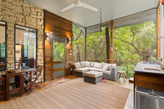 613 Armadillo Court, Cedar Hill, TX 75104