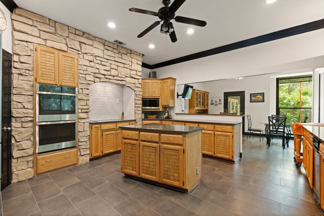 613 Armadillo Court, Cedar Hill, TX 75104