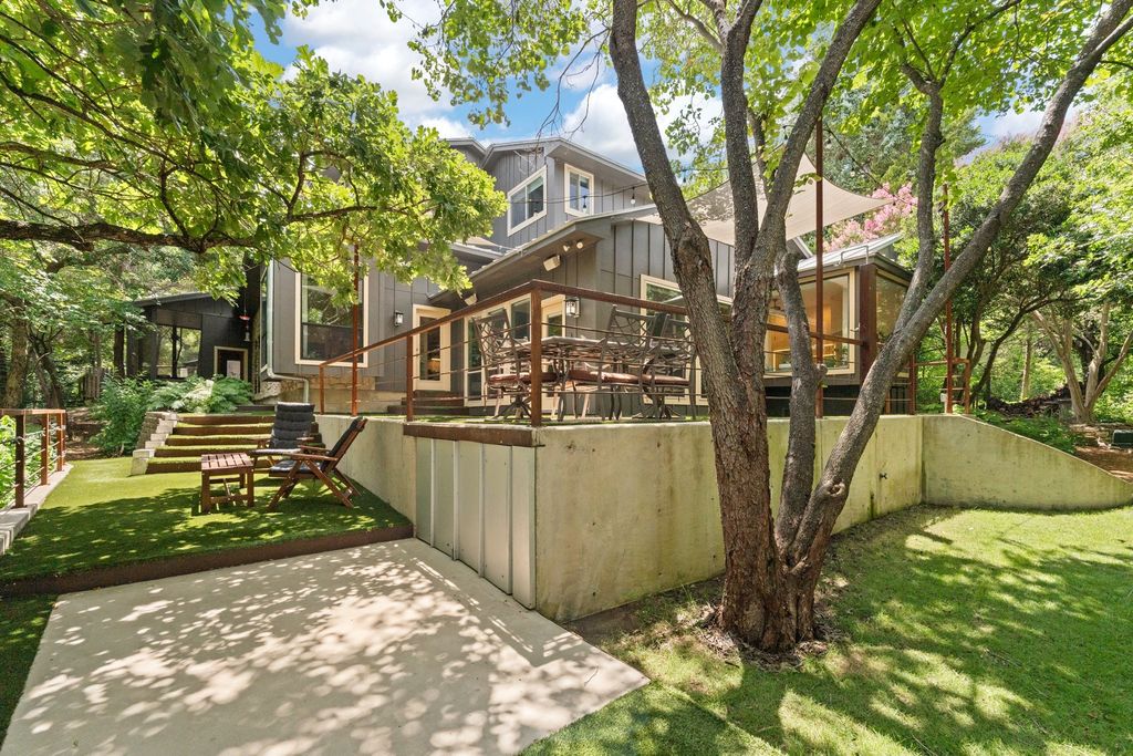 613 Armadillo Court, Cedar Hill, TX 75104
