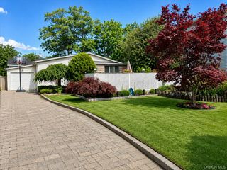 110 Roosevelt Avenue, Inwood, NY 11096