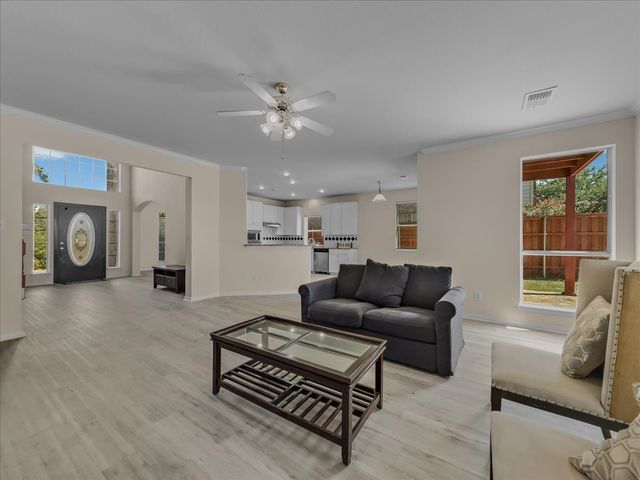 5609 Freedom Lane, Rowlett, TX 75089