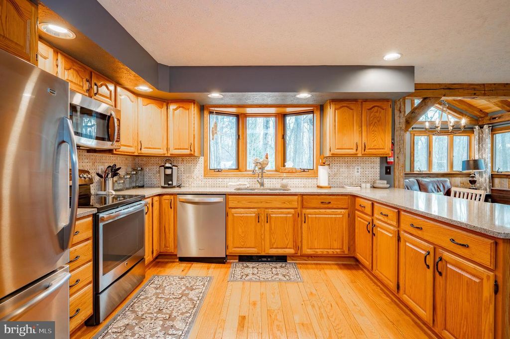 Image 16 of property listing at 62 MIDDLETON RD, Oakland, MD 21550