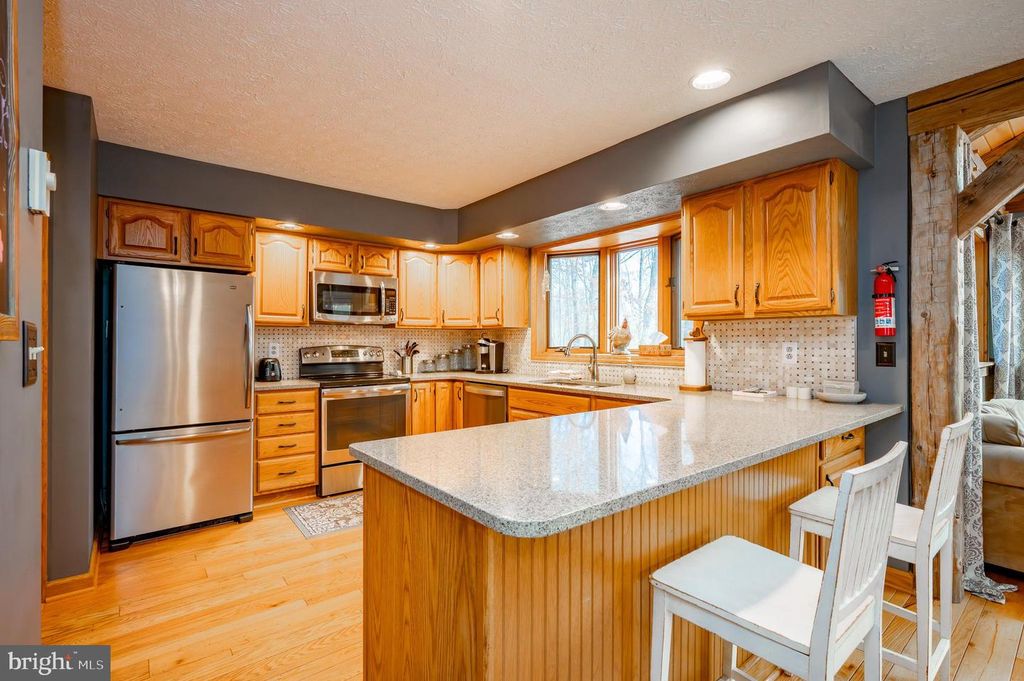 Image 2 of property listing at 62 MIDDLETON RD, Oakland, MD 21550