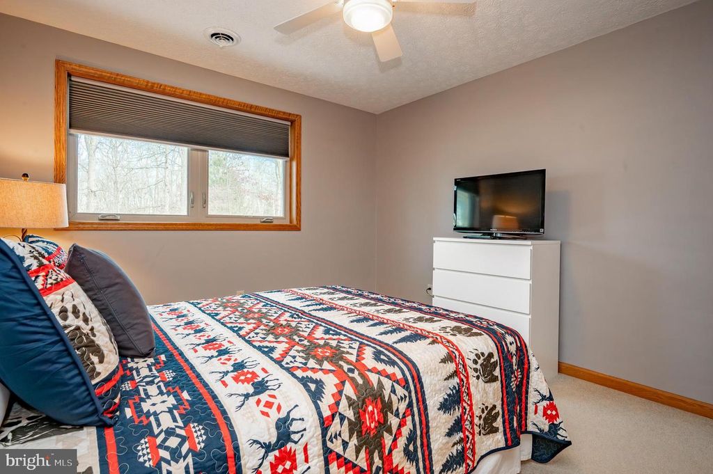 Image 28 of property listing at 62 MIDDLETON RD, Oakland, MD 21550