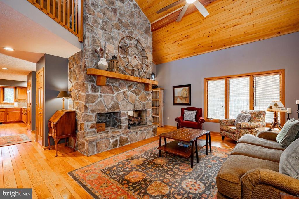 Image 3 of property listing at 62 MIDDLETON RD, Oakland, MD 21550