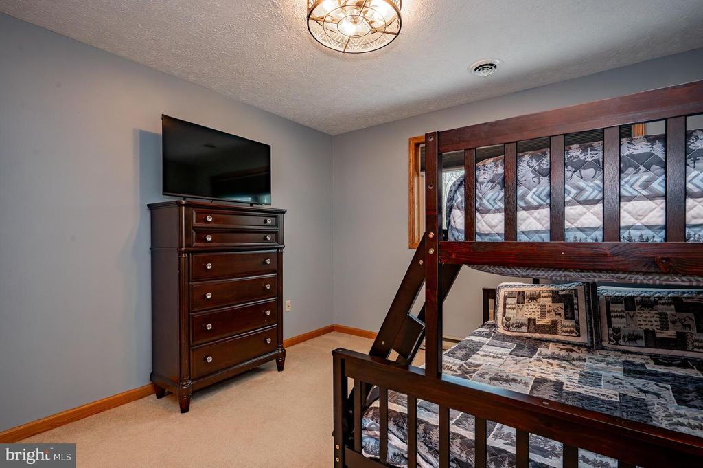 Image 31 of property listing at 62 MIDDLETON RD, Oakland, MD 21550