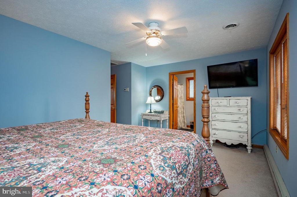 Image 35 of property listing at 62 MIDDLETON RD, Oakland, MD 21550