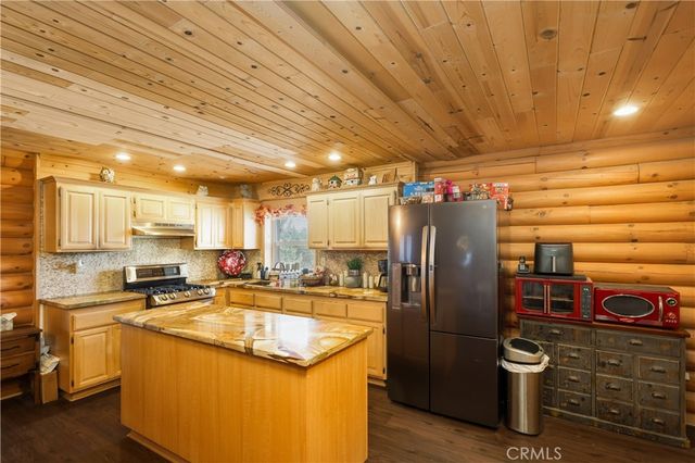 9569 E Avenue Y8, Littlerock, CA 93543